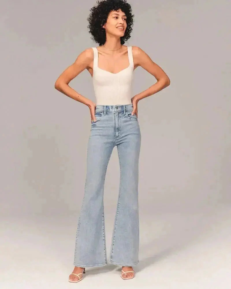 Figurformende Bootcut Jeans mit schmeichelnder Passform für Frauen Mivona