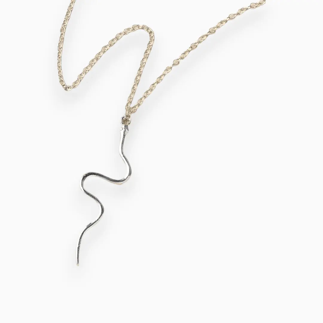 Elegante Schlangen Halskette mit anspruchsvollem Stil für Damen Mivona