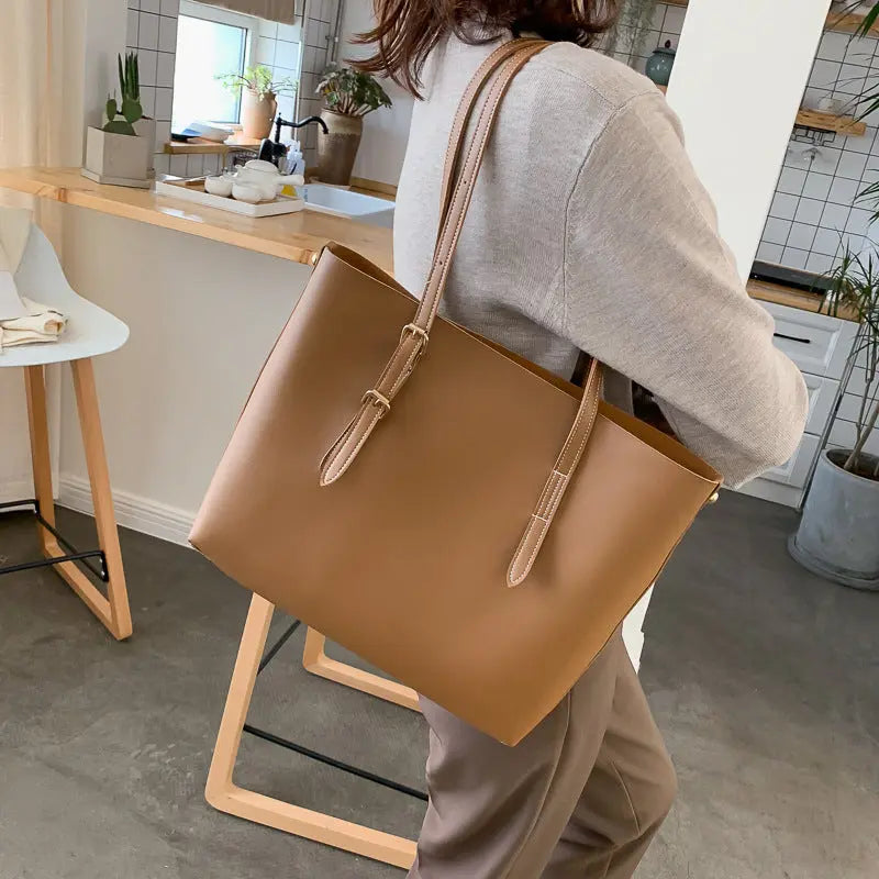Mühelose Eleganz in Einer Geräumigen Tote Bag Mivona