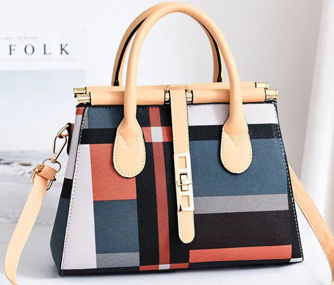 Zeitlose Eleganz in Einer Geräumigen Handtasche Mivona