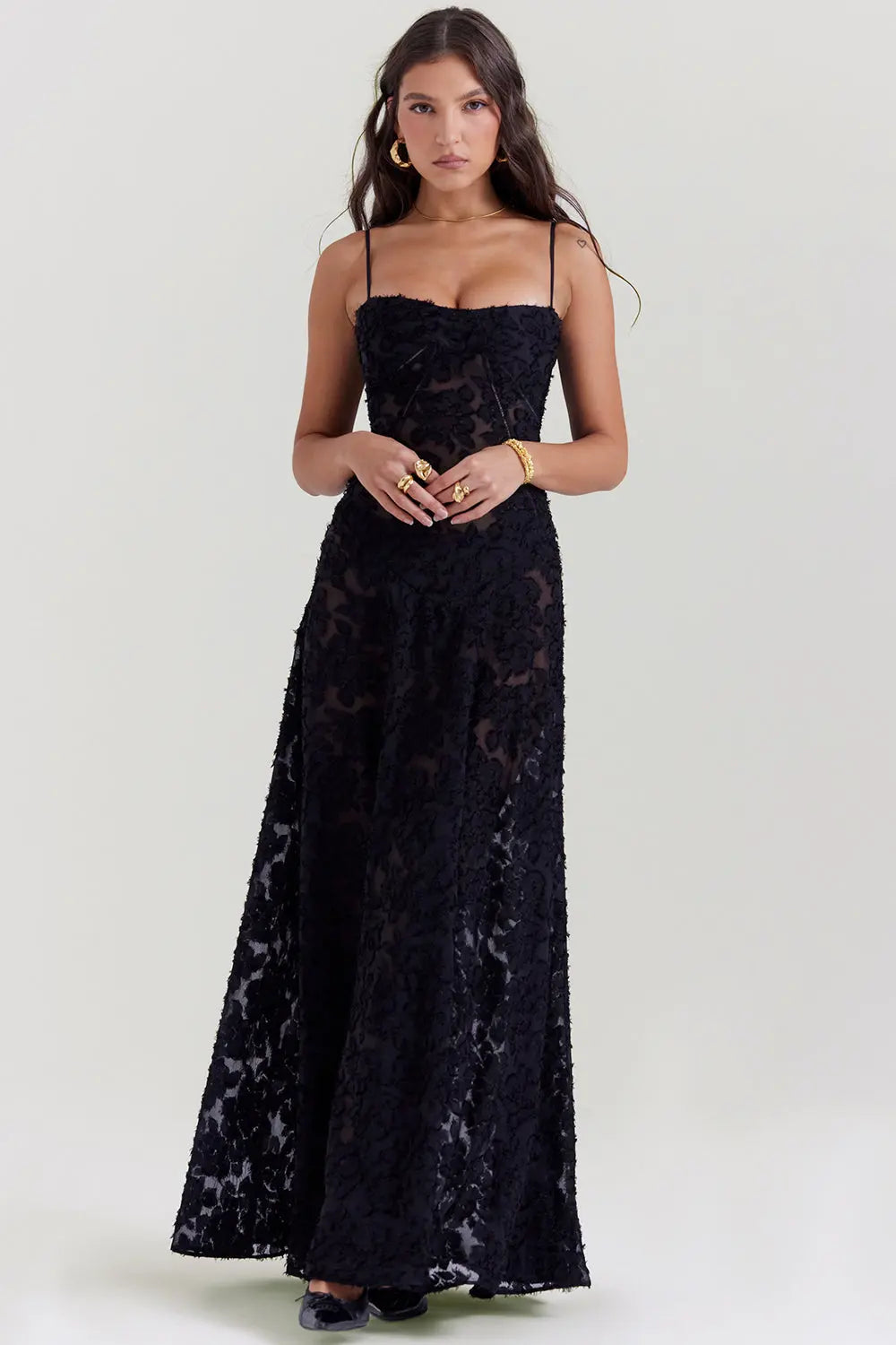 Vintage Creme Maxikleid mit Spitzenrücken und zeitloser Eleganz für Frauen Mivona