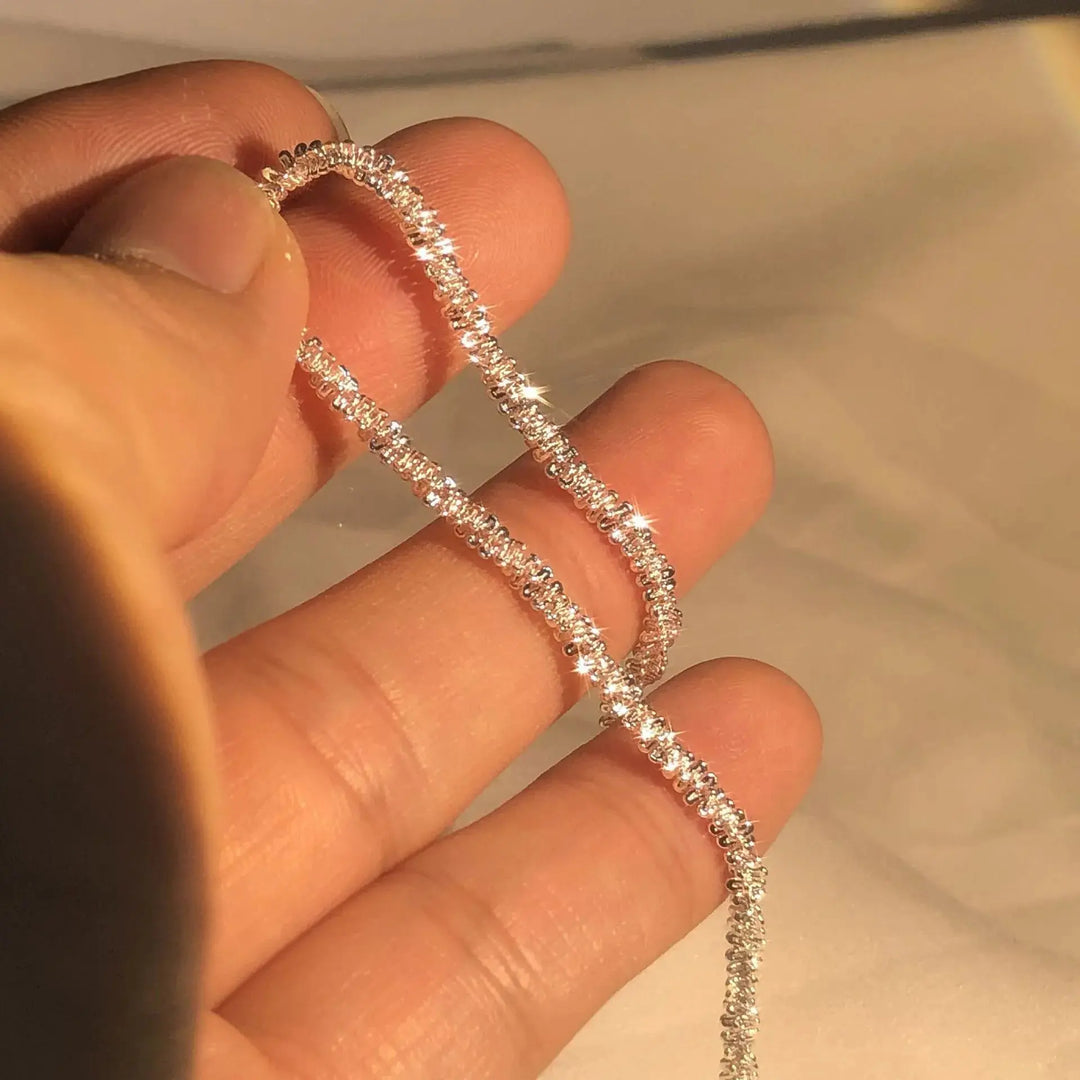 Glänzendes Goldfarbenes Gliederarmband Für Damen Mivona