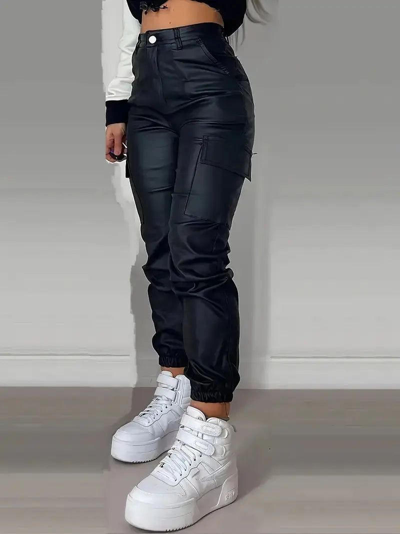 Cargo Jeans in Lederoptik mit mehreren Taschen für Frauen Mivona