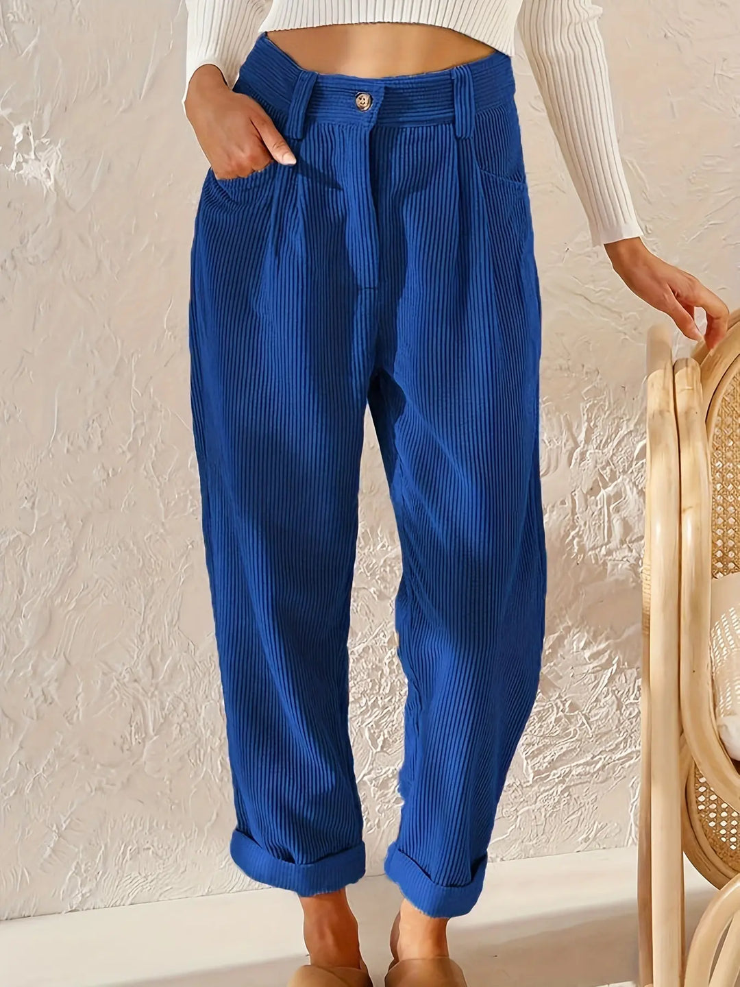 Cordhose mit hohem Bund und umgeschlagenem Saum für Frauen Mivona