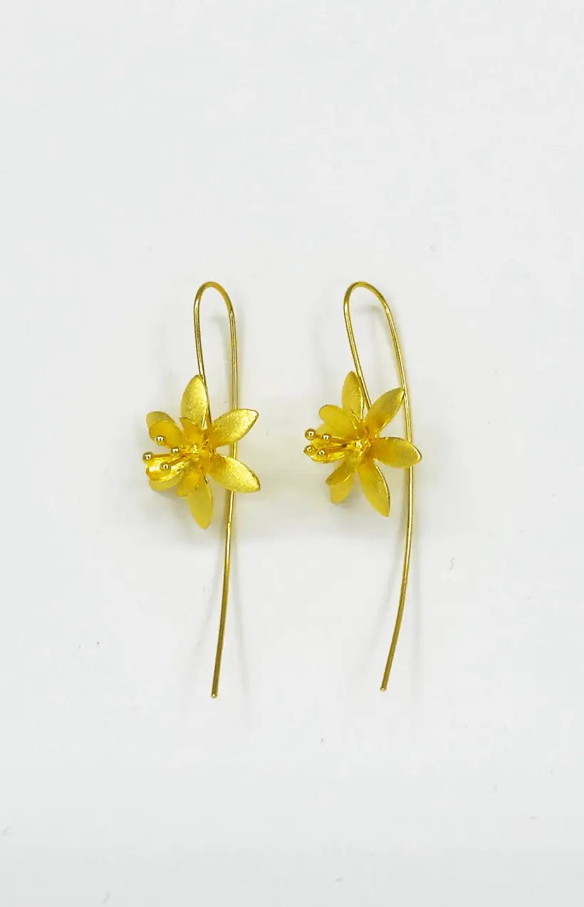 Vergoldete Silberne Hakenohrringe mit Blumendetail Für Frauen Mivona