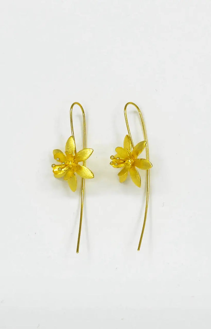 Vergoldete Silberne Hakenohrringe mit Blumendetail Für Frauen Mivona