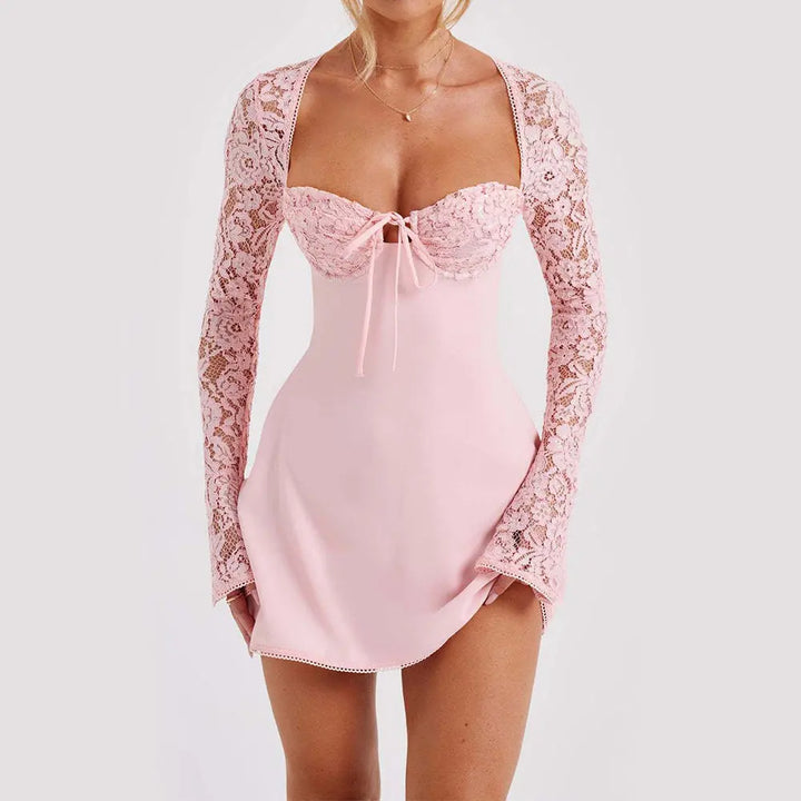 Kurzes Kleid mit feiner Spitzenverzierung für Frauen Mivona