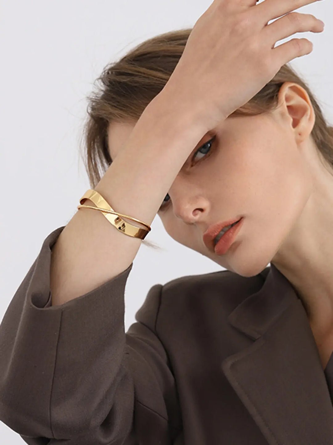Einfaches flaches goldenes Armband für Damen Mivona