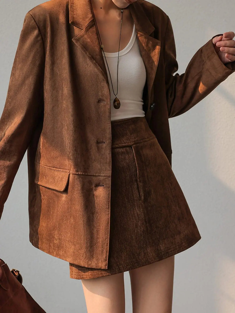 Chic Oversized Blazer und Rock aus Braunen Wildleder Für Frauen Mivona