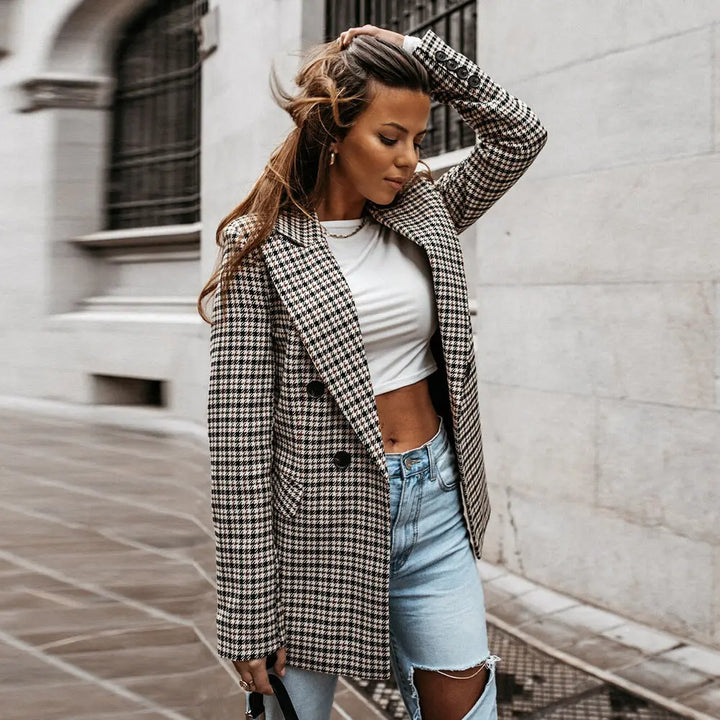 Stilvoller Karo Blazer mit zeitloser Eleganz für Damen Mivona