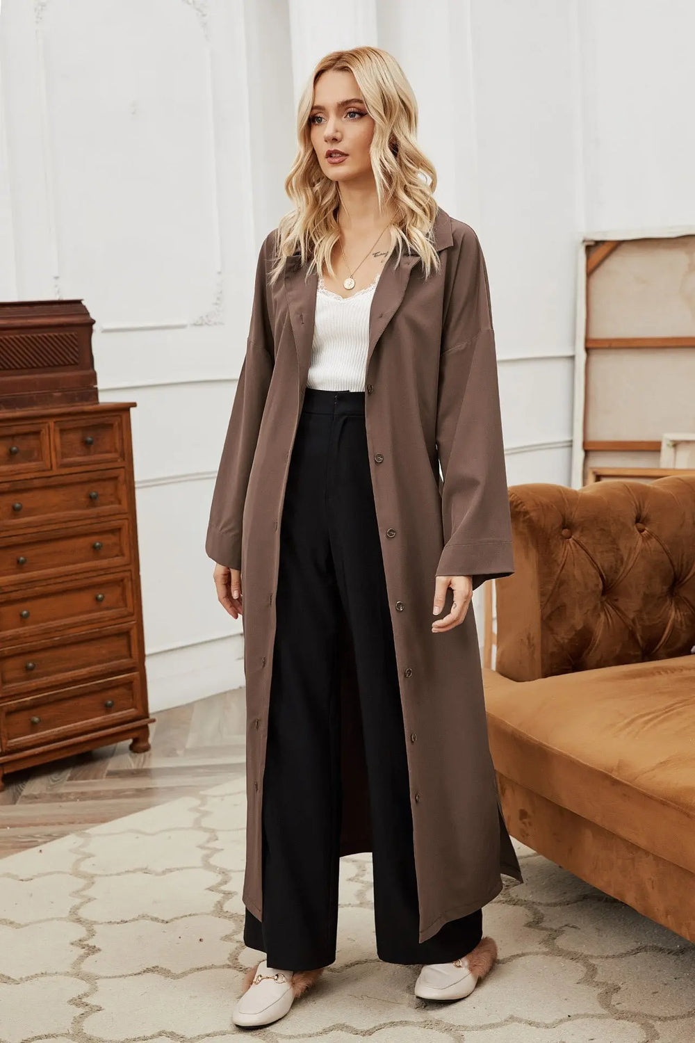 Klassischer langer Trenchcoat mit klarer Silhouette für Frauen Mivona