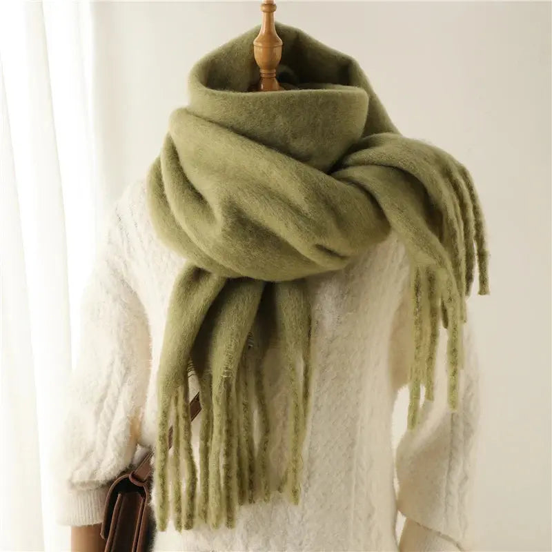 Warmer Winterschal mit großen Quasten für Damen Mivona