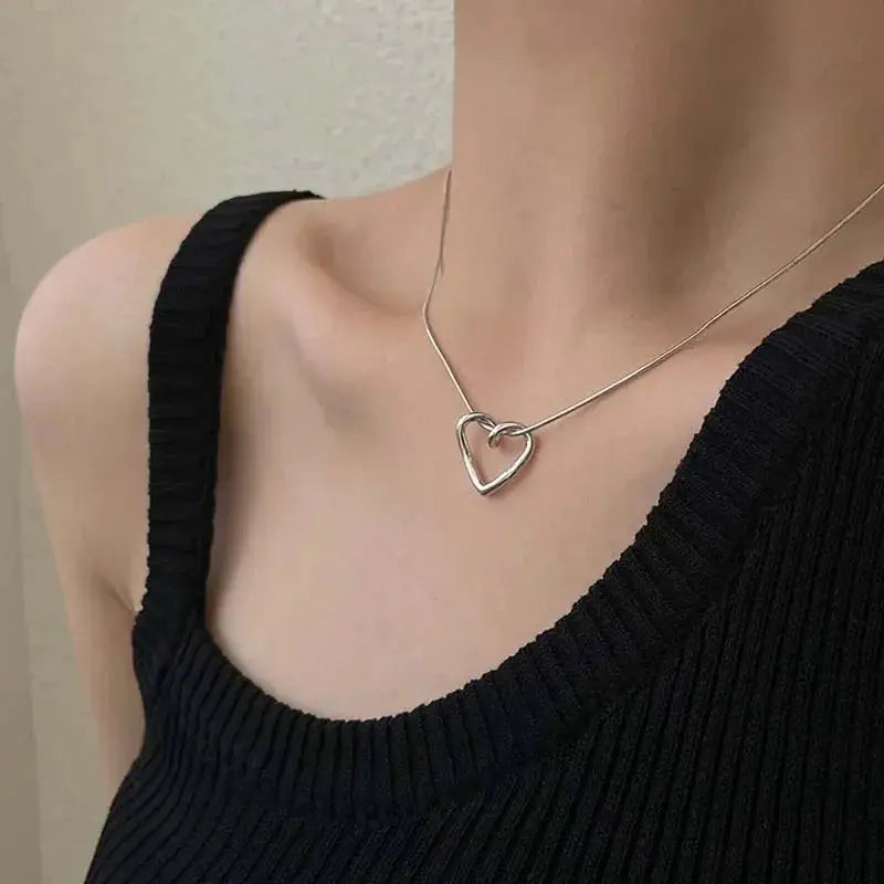 Sierliche Liebes Herz Anhänger Halskette für Damen Mivona