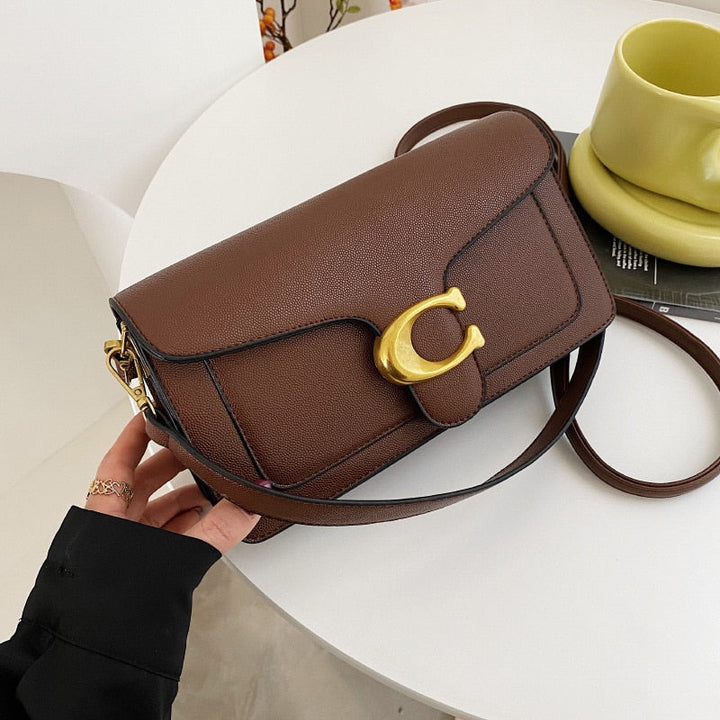 Lederrucksack mit moderner Funktionalität für Frauen