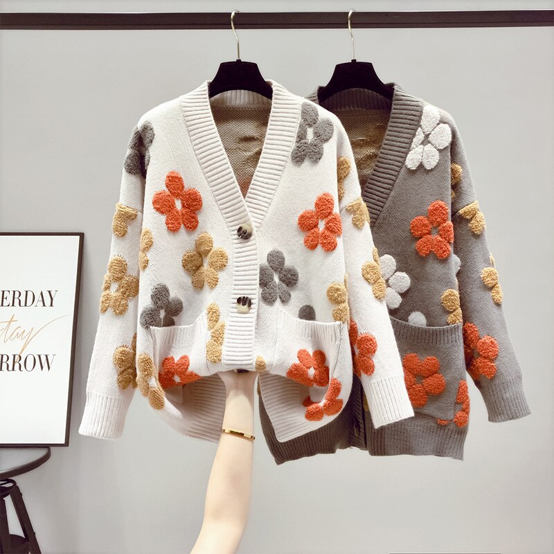 Warmer Damen-Cardigan mit Blumendesign Für Gemütlichen Stil Mivona