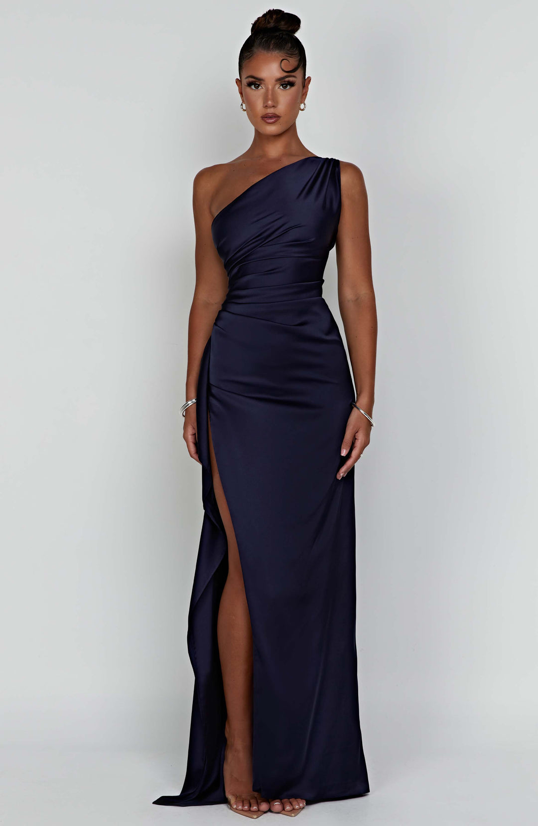One Shoulder Maxikleid mit moderner Eleganz und Satin für Frauen
