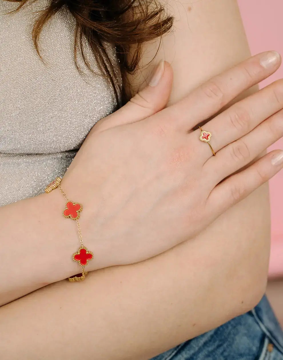 Goldfarbene Vierblättriges Kleeblatt Anhängerarmband Für Damen Mivona