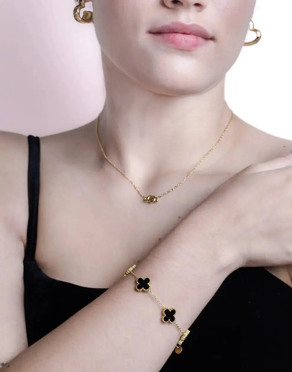 Goldfarbene Vierblättriges Kleeblatt Anhängerarmband Für Damen Mivona