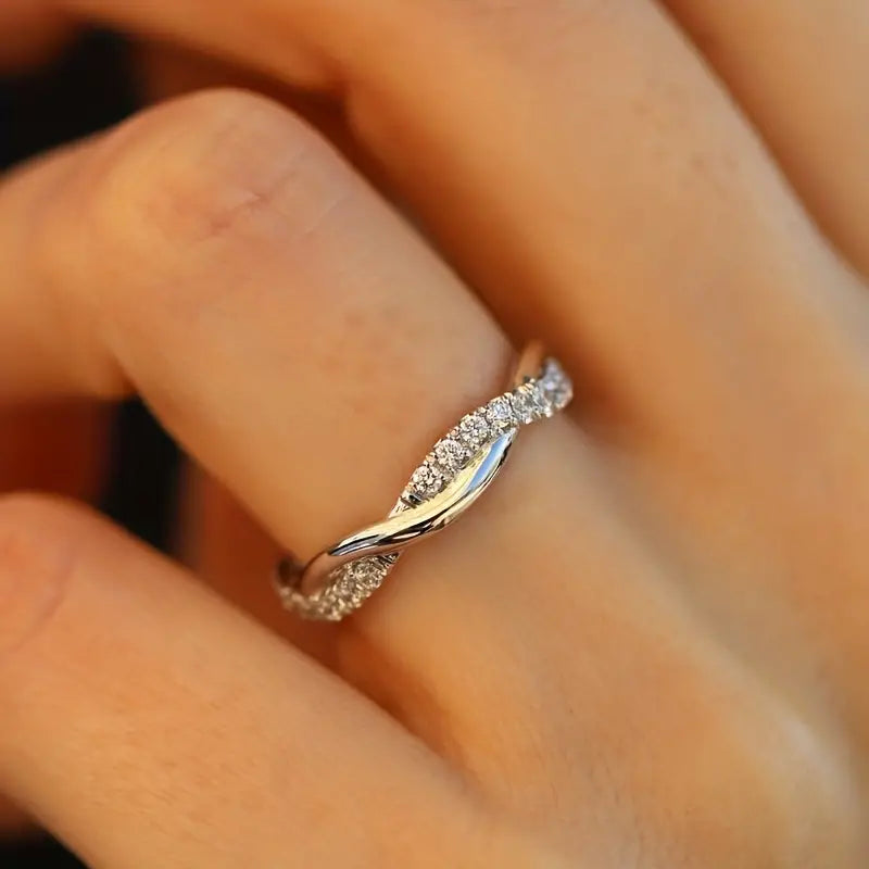 Geflochtener gedrehter Ring für Damen Mivona