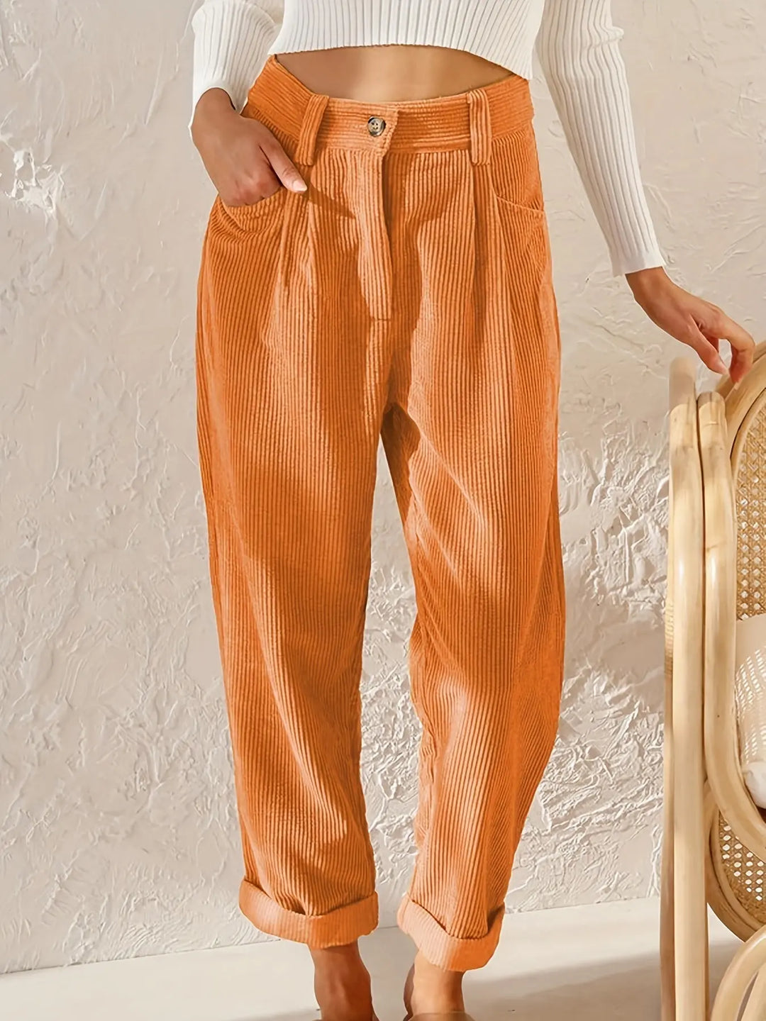 Cordhose mit hohem Bund und umgeschlagenem Saum für Frauen Mivona