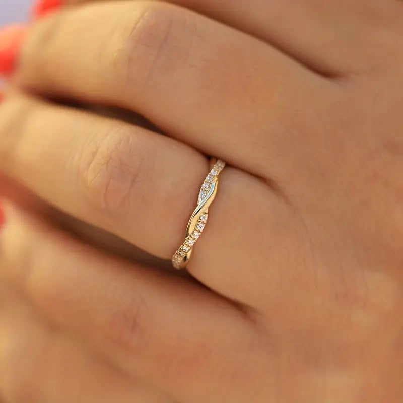 Geflochtener gedrehter Ring für Damen Mivona