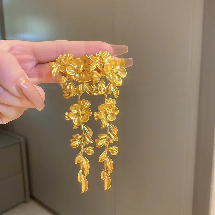 Goldfarbene Strukturierte Tropfen Ohrringe Für Damen