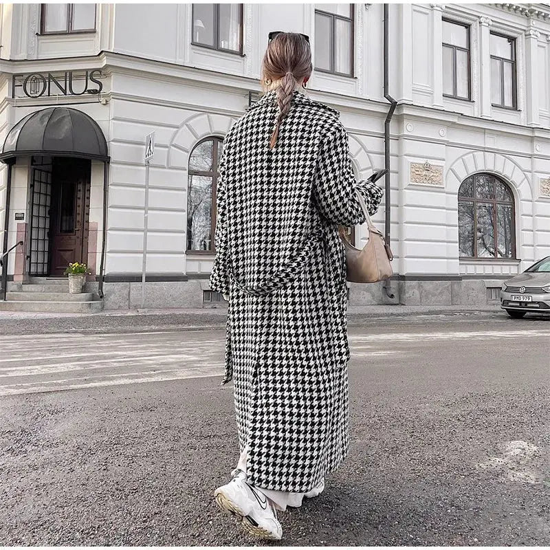 Gemusterter Trenchcoat mit tailliertem Schnitt für Frauen Mivona