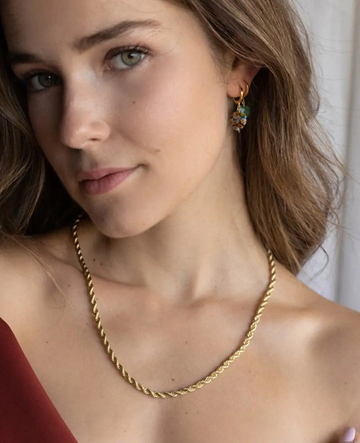 Goldfarbene Halskette mit geflochtenem Design für Damen Mivona