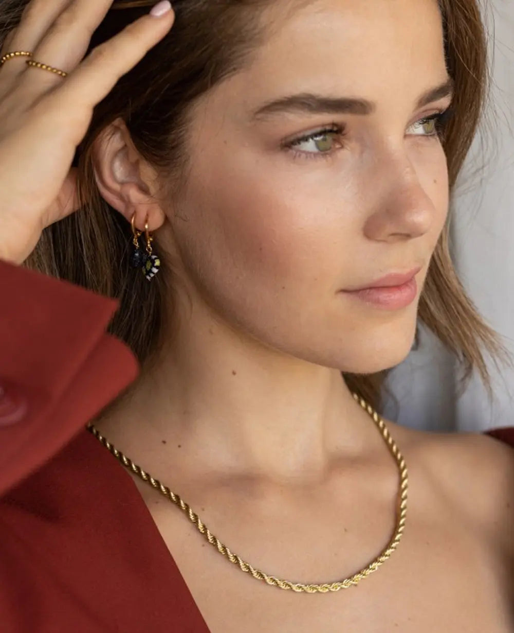 Goldfarbene Halskette mit geflochtenem Design für Damen Mivona