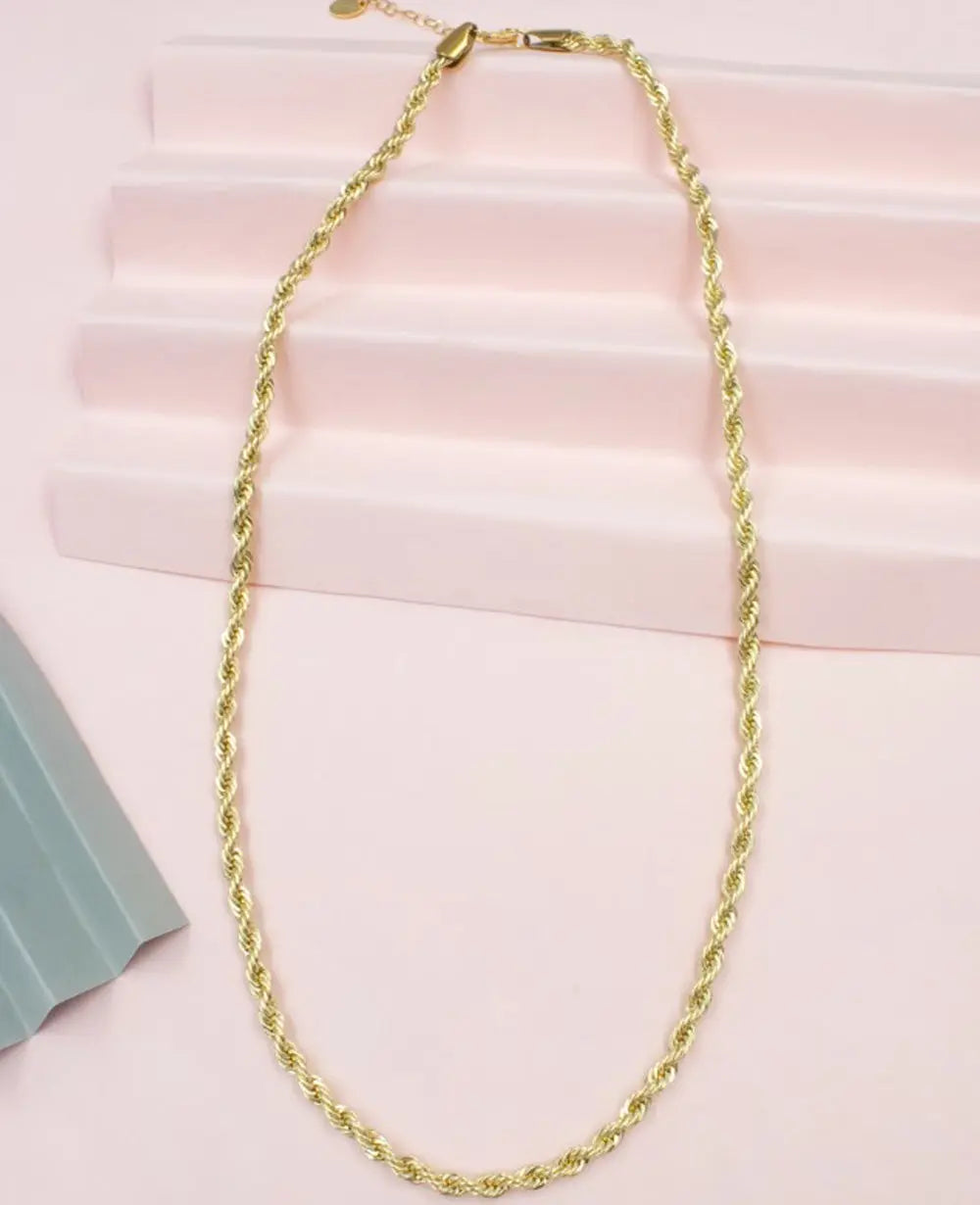 Goldfarbene Halskette mit geflochtenem Design für Damen Mivona