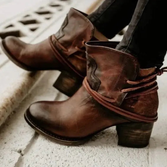 Stylische Lederstiefel mit modernem Design Für Frauen Mivona