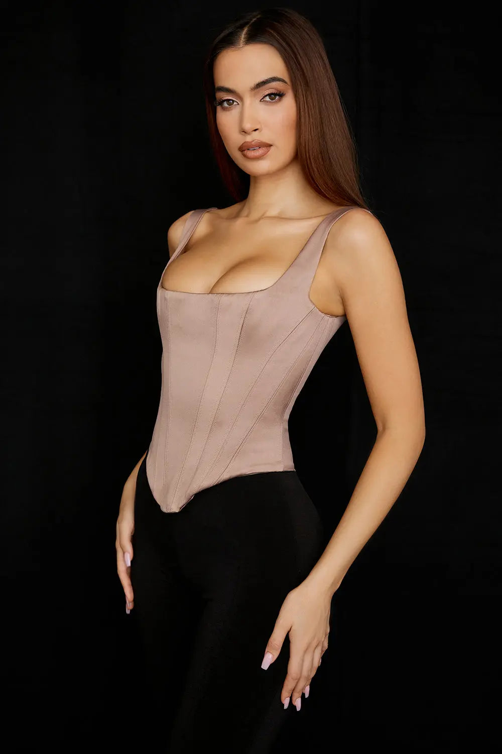 Langes Korsett aus steingrauem Satin mit eleganter Länge für Frauen Mivona