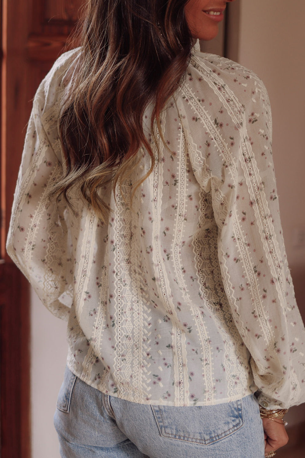 Elegantes Shirt mit bestickten Ärmeln aus floraler Spitze Für Frauen Mivona