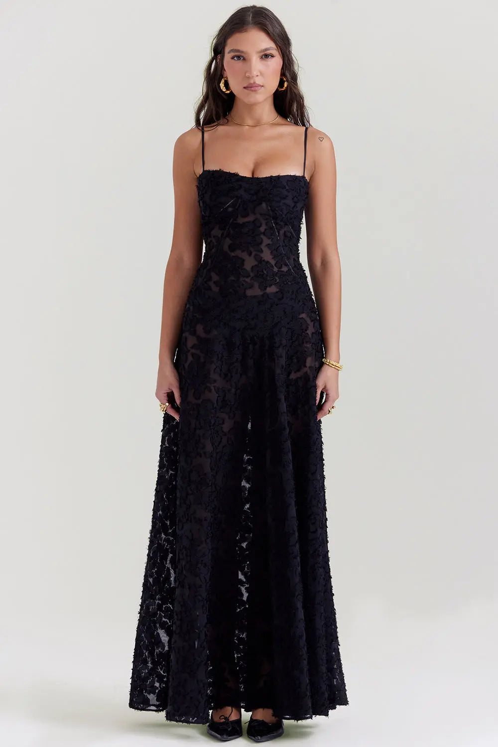 Vintage Creme Maxikleid mit Spitzenrücken und zeitloser Eleganz für Frauen Mivona